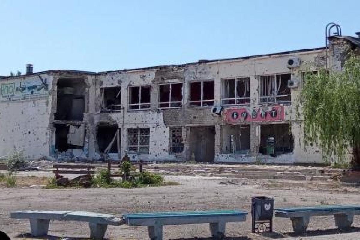 Обнародованы новые фото из временно оккупированного Северодонецка: город остается безлюдным, несмотря на заявления оккупантов Обнародованы новые фото из временно оккупированного Северодонецка: город остается безлюдным, несмотря на заявления оккупантов