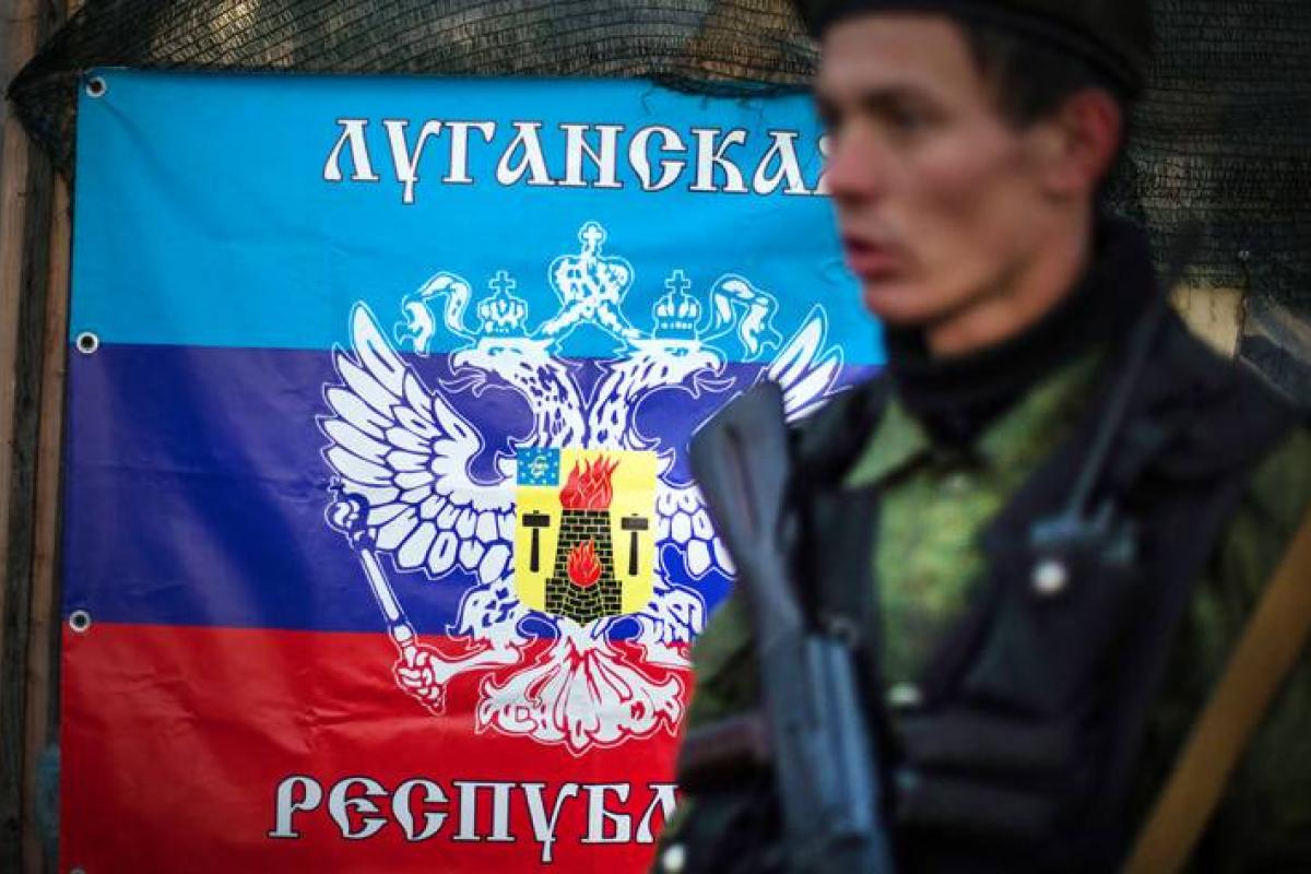 Окупаційна влада "ЛНР" обмежує виїзд для осіб з доступом до секретної інформації: подробиці Окупаційна влада "ЛНР" обмежує виїзд для осіб з доступом до секретної інформації: подробиці