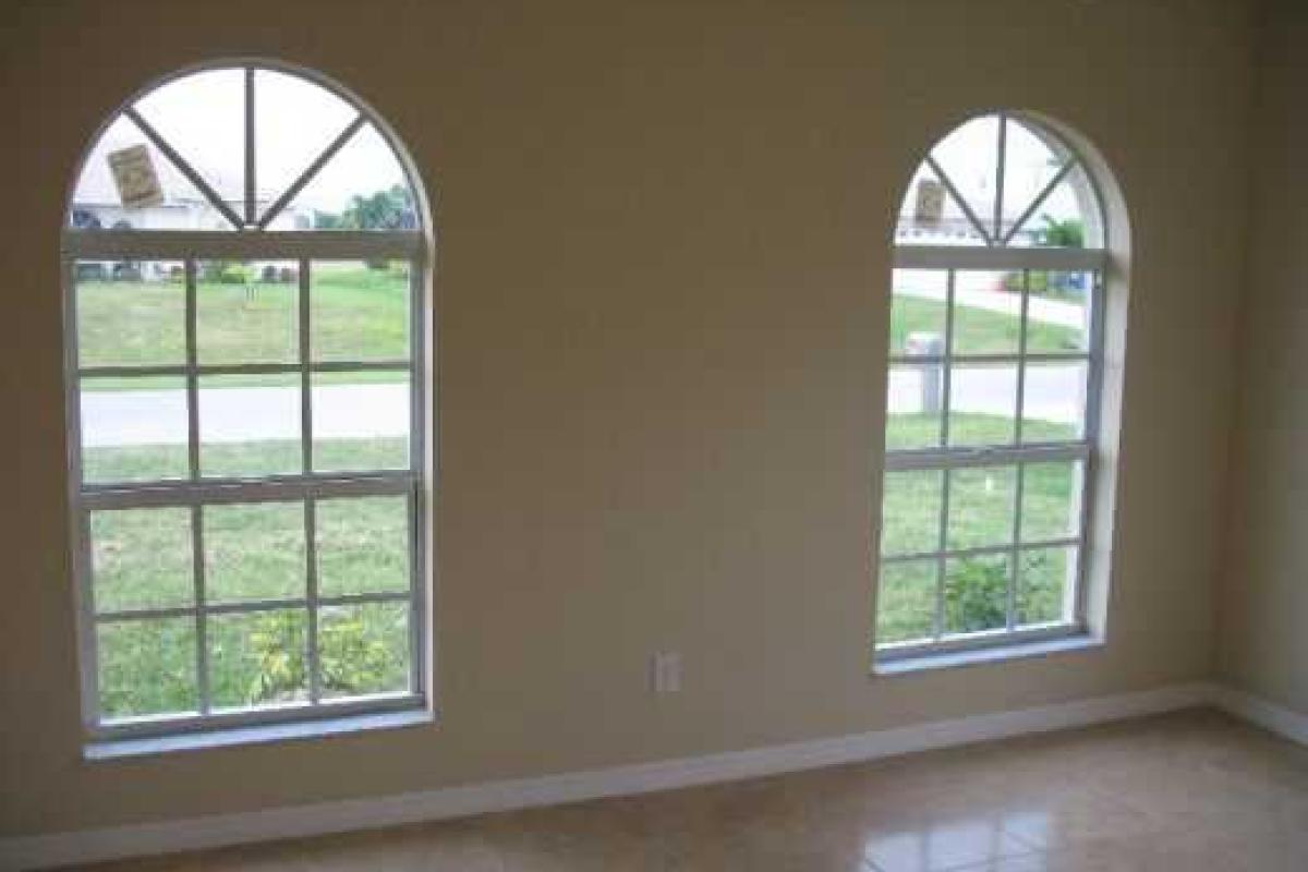 Нестандартные окна для уникального дома Нестандартные окна для уникального дома