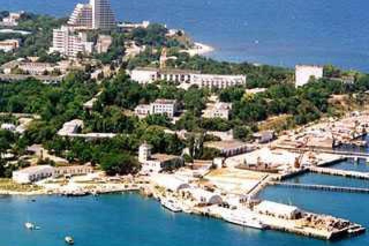 Черноморское - райский уголок Крыма Черноморское - райский уголок Крыма