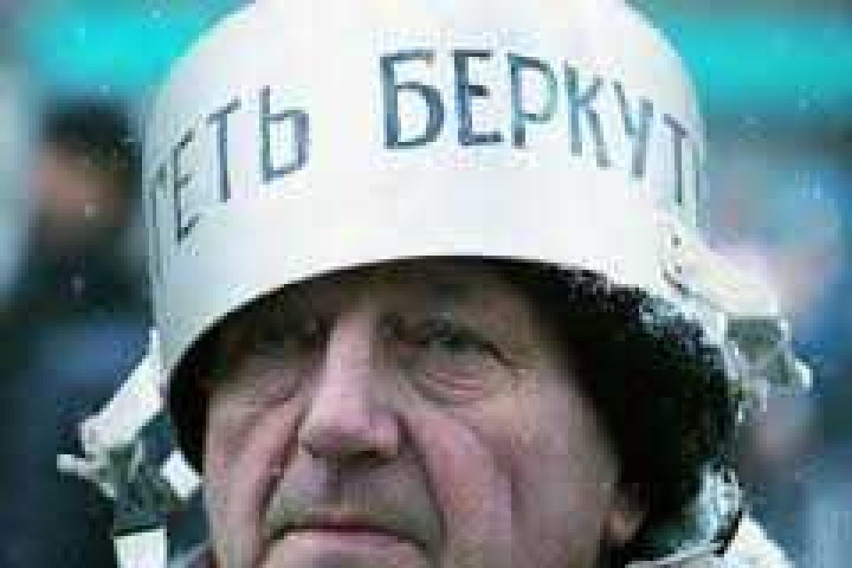 Вопрос о ликвидации Беркута отложен до завтра - Турчинов Вопрос о ликвидации Беркута отложен до завтра - Турчинов