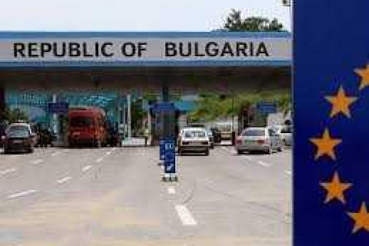 Чехия и Болгария упрощает выдачу виз украинцам