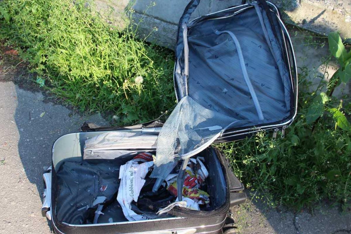 В Житомире чемодан с бумагой переполошил полгорода В Житомире чемодан с бумагой переполошил полгорода