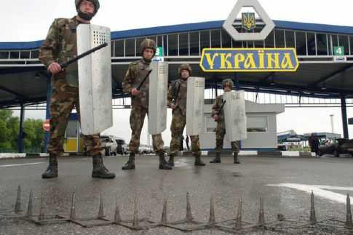 ВСУ фактически завершили операцию по перекрытию украинско-российской границы - Турчинов ВСУ фактически завершили операцию по перекрытию украинско-российской границы - Турчинов