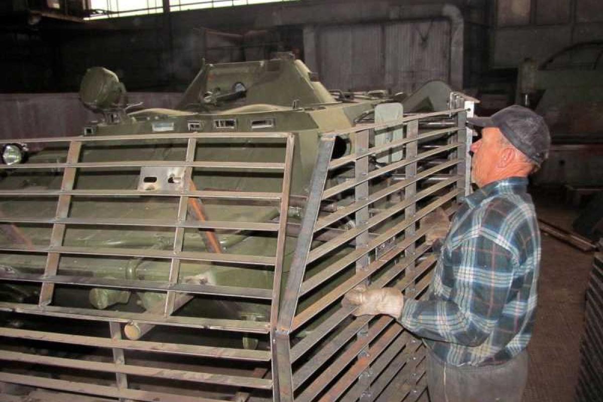 На БТР-80, привлекаемых силами АТО, установят дополнительную защиту