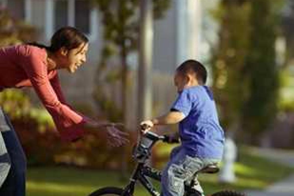 Как научить ребенка ездить на велосипеде Как научить ребенка ездить на велосипеде