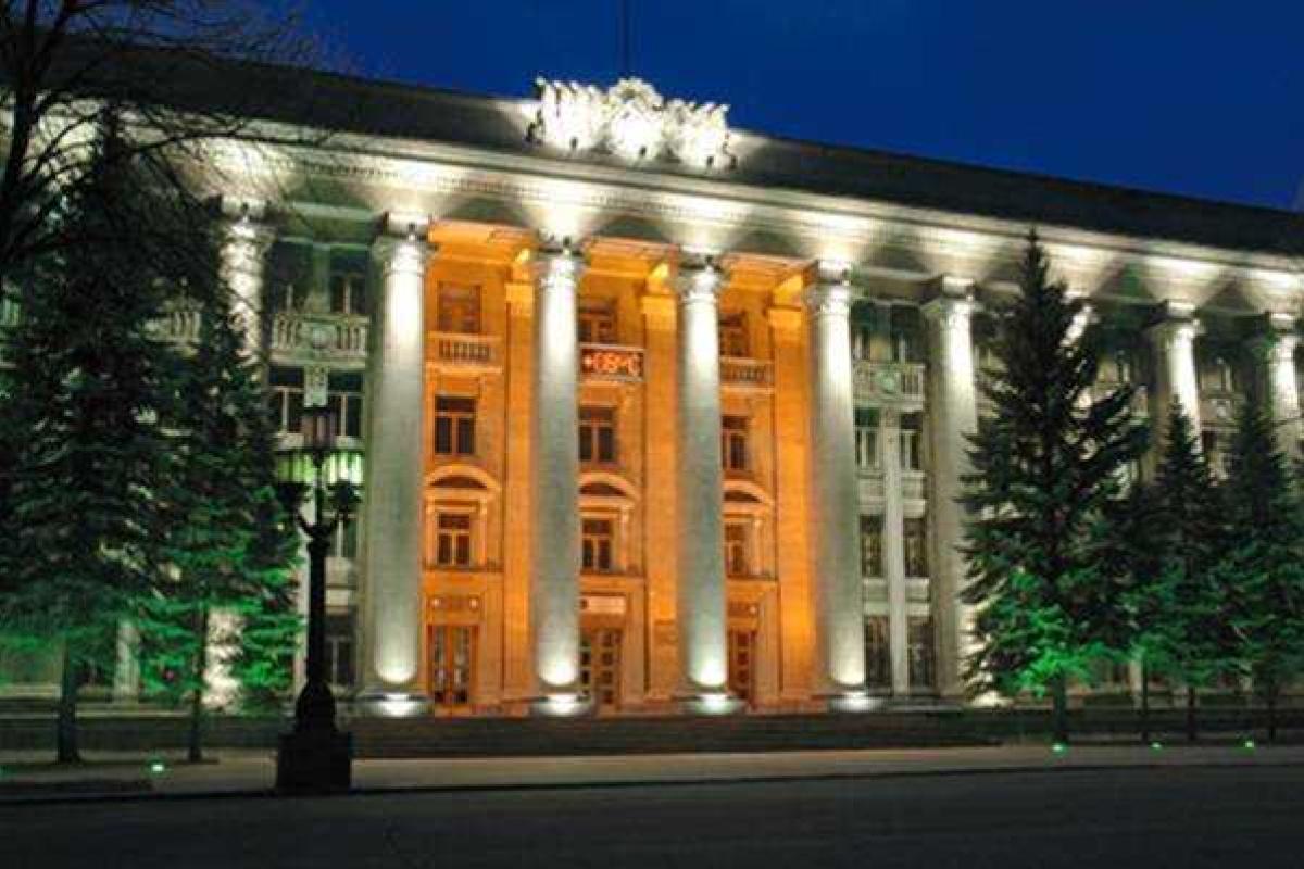 В Днепропетровске на ЮЖМАШЕ один работник погиб, два пострадали из-за утечки жидкого металла В Днепропетровске на ЮЖМАШЕ один работник погиб, два пострадали из-за утечки жидкого металла