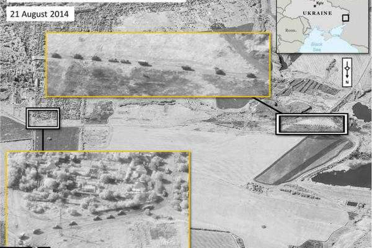 Обнародованы снимки со спутников, доказывающие передвижение вооружения из России в Украину Обнародованы снимки со спутников, доказывающие передвижение вооружения из России в Украину