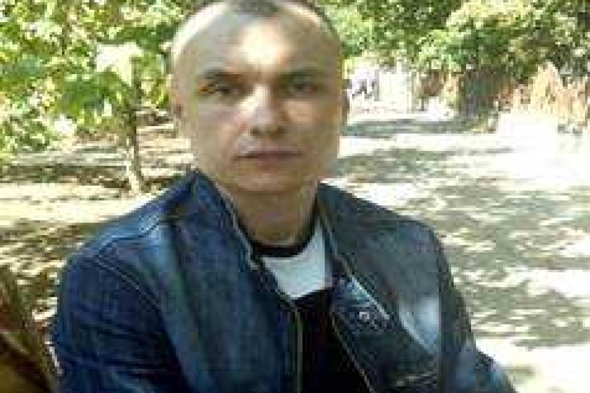 В Херсоне псевдомилиционер ограбил 19-летнего парня В Херсоне псевдомилиционер ограбил 19-летнего парня