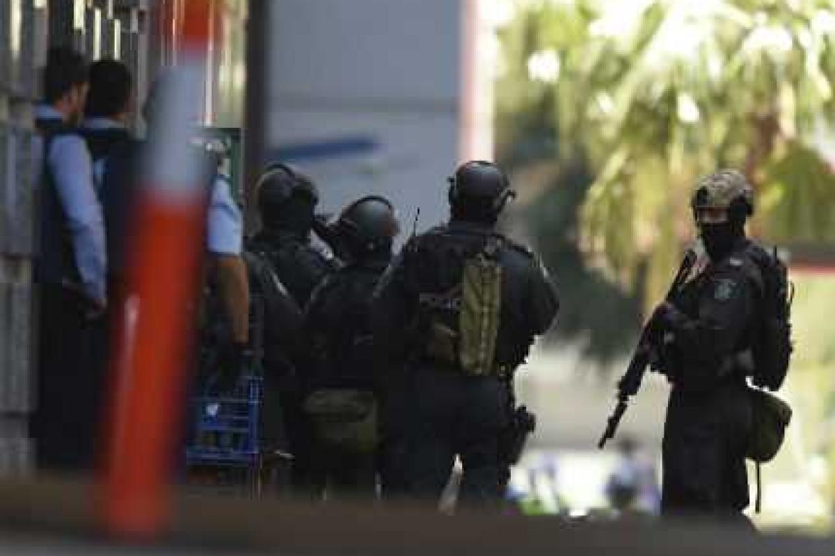 Исламист захватил заложников в Сиднее