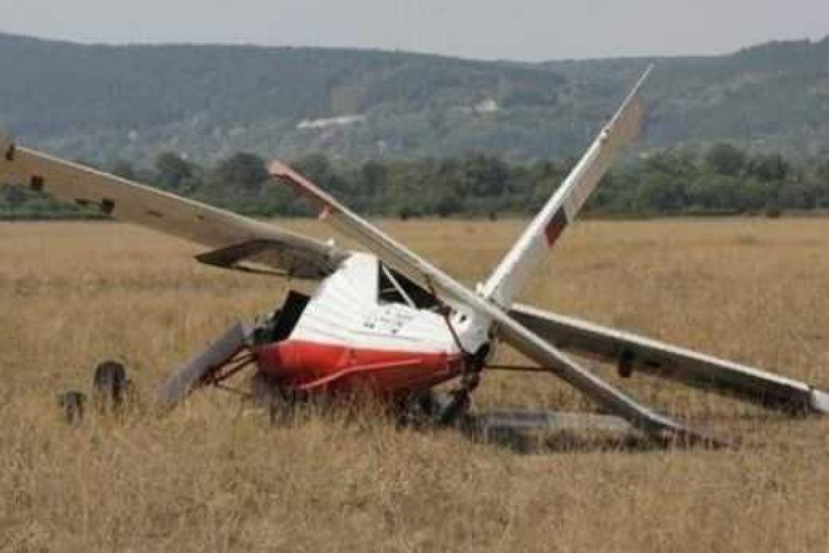 Семилетняя девочка выжила в авиакатастрофе, погибли пилот и трое пассажиров