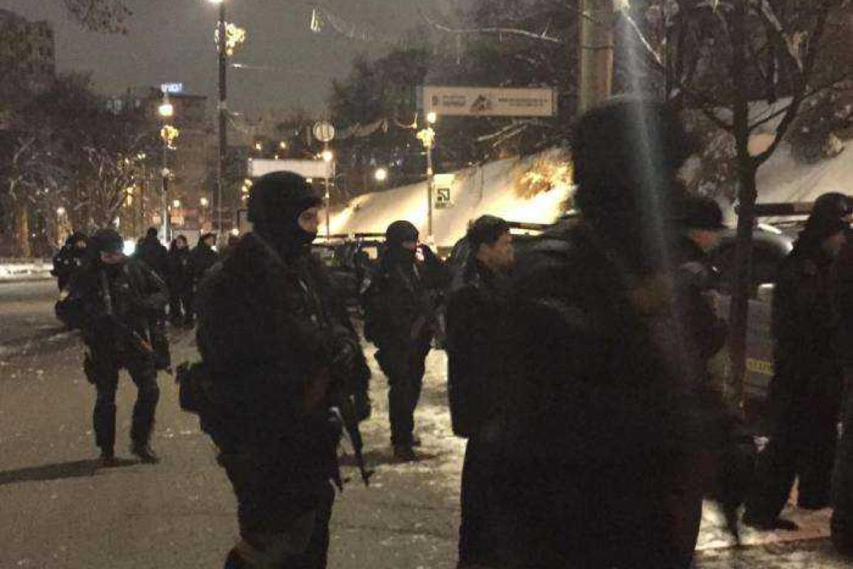 В Киеве произошла стрельба между милиционерами и активистами, есть раненые