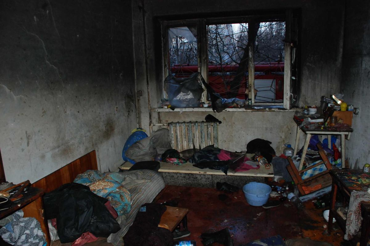 Николаев: во время пожара в жилом доме спасено три человека Николаев: во время пожара в жилом доме спасено три человека