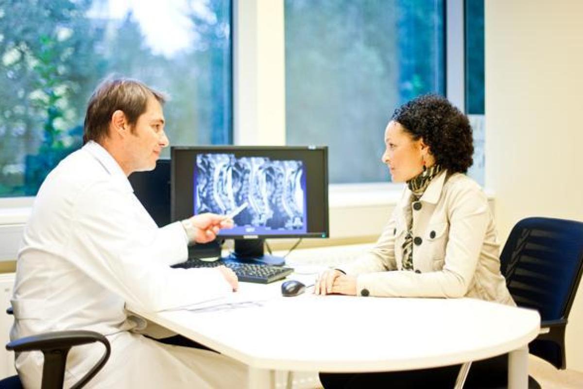 Доверять ли отзывам при выборе врача? Доверять ли отзывам при выборе врача?