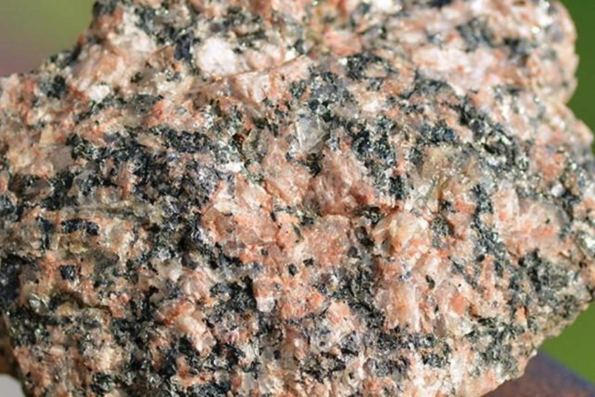 Откуда взялся камень гранит? Откуда взялся камень гранит?