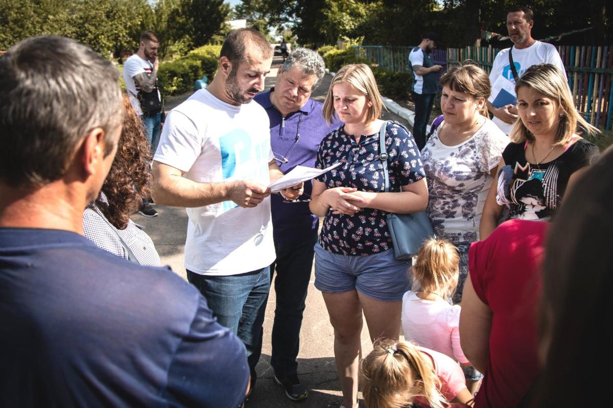 В Лисичанске, Новодружеске, Приволье и Попасной работают приемные народного депутата Сергея Рыбалка В Лисичанске, Новодружеске, Приволье и Попасной работают приемные народного депутата Сергея Рыбалка