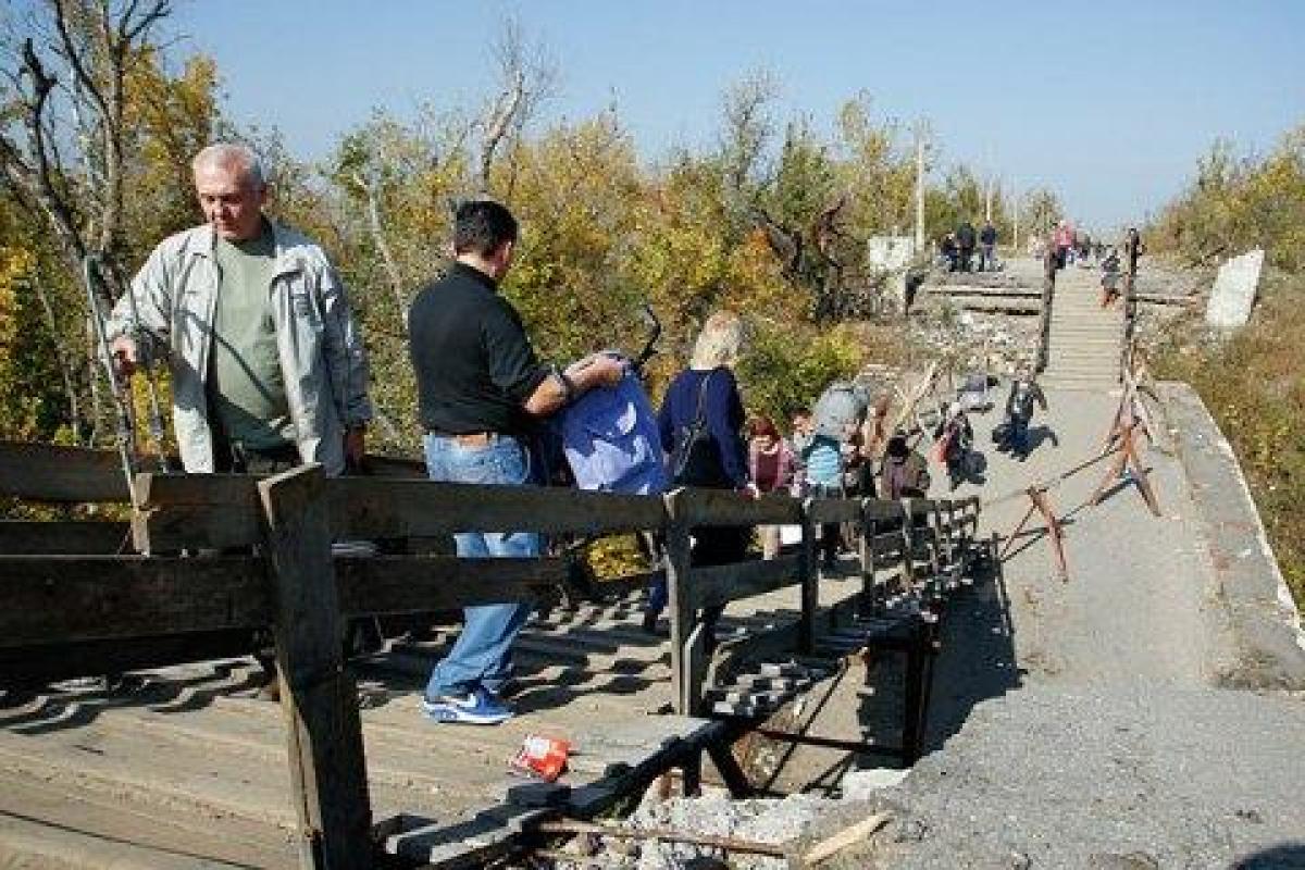 В "ЛНР" продолжают говорить о закрытии КПВВ в Станице Луганской В "ЛНР" продолжают говорить о закрытии КПВВ в Станице Луганской