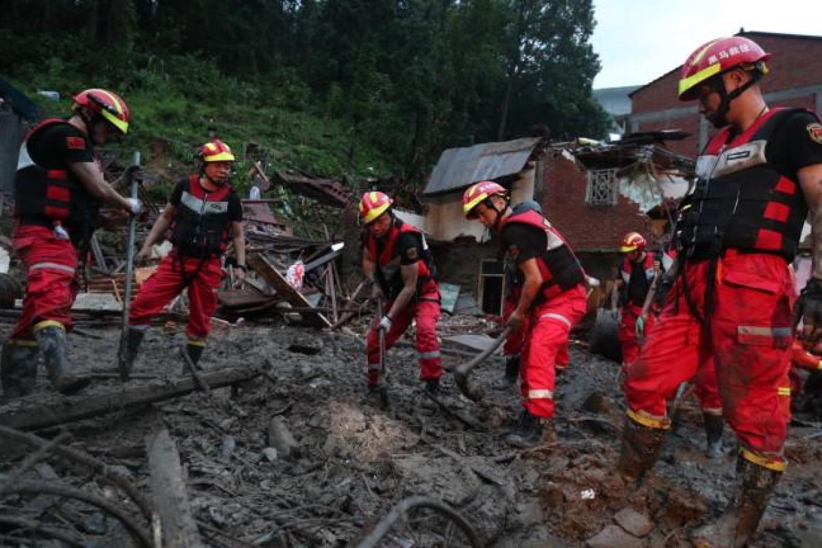 Смертельный тайфун обрушился на Китай