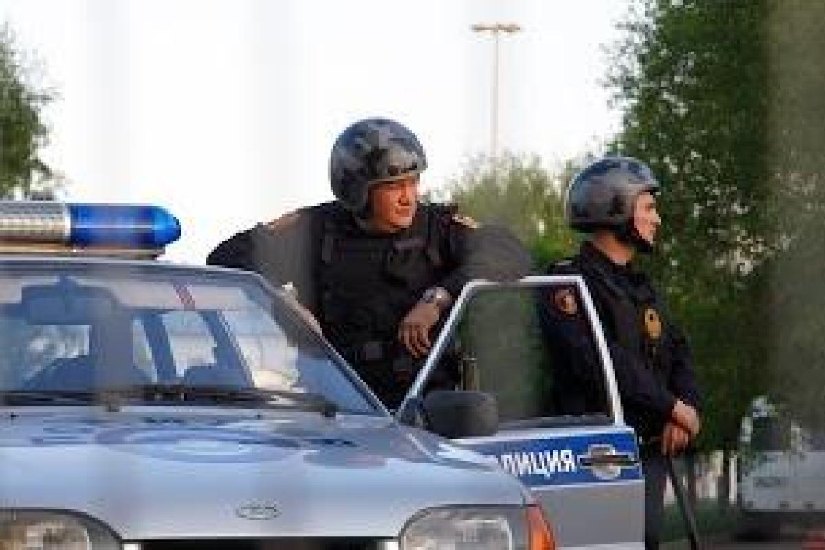 В Петербурге полицейский просит провести проверку девушки, сказавшей, что у него «нет совести»