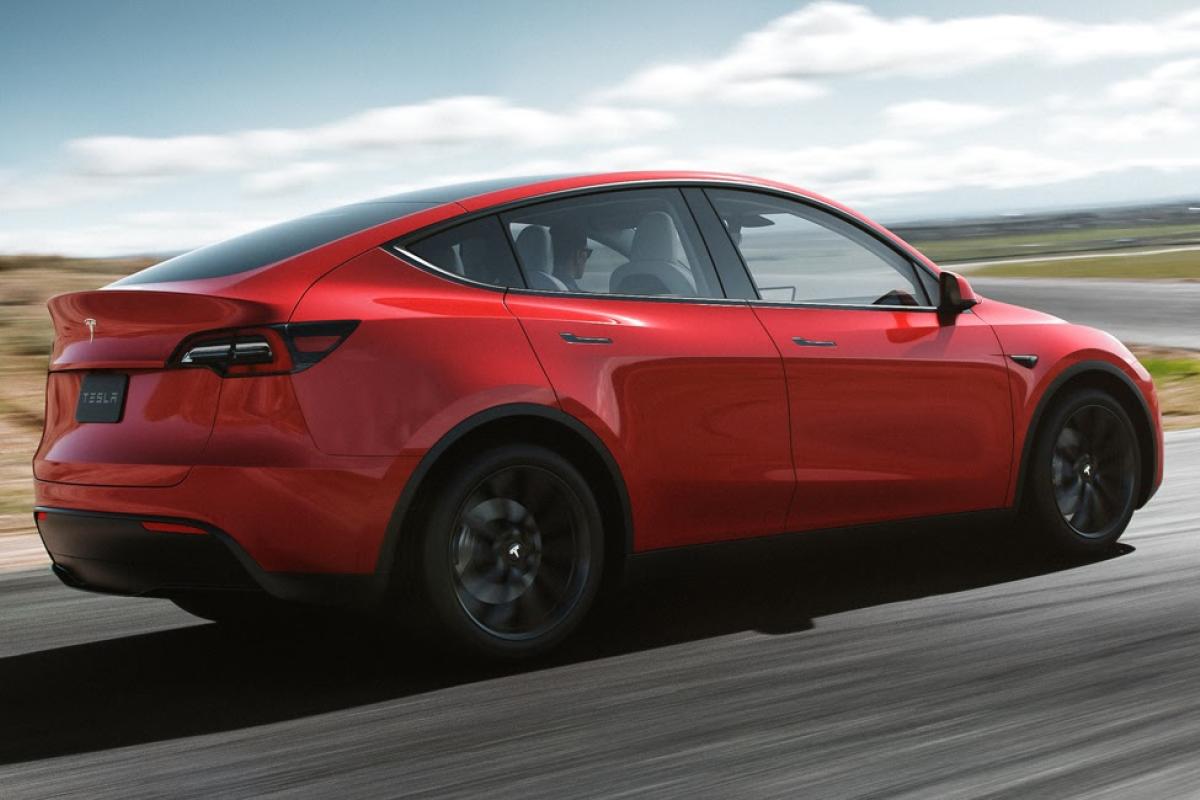 Илон Маск запускает 7-местный Tesla Model Y в серийное производство Илон Маск запускает 7-местный Tesla Model Y в серийное производство