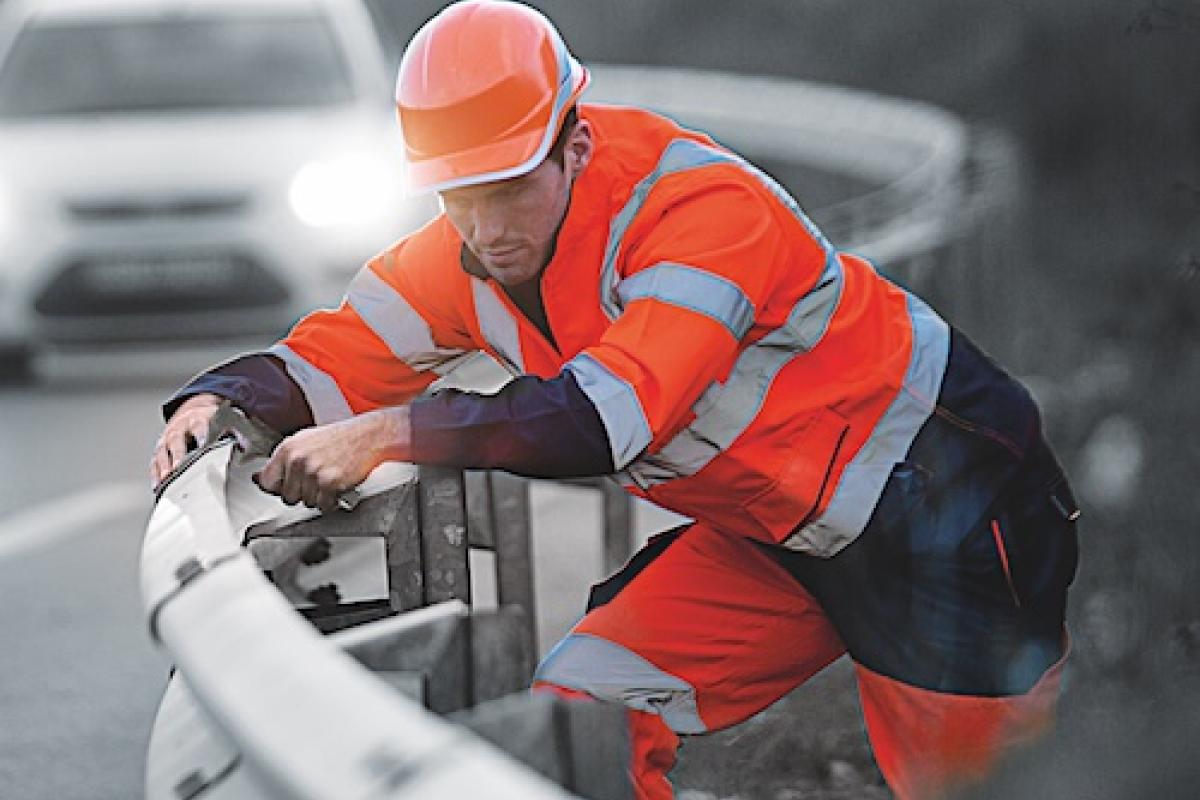 Что представляет собой спецодежда? Что представляет собой спецодежда?