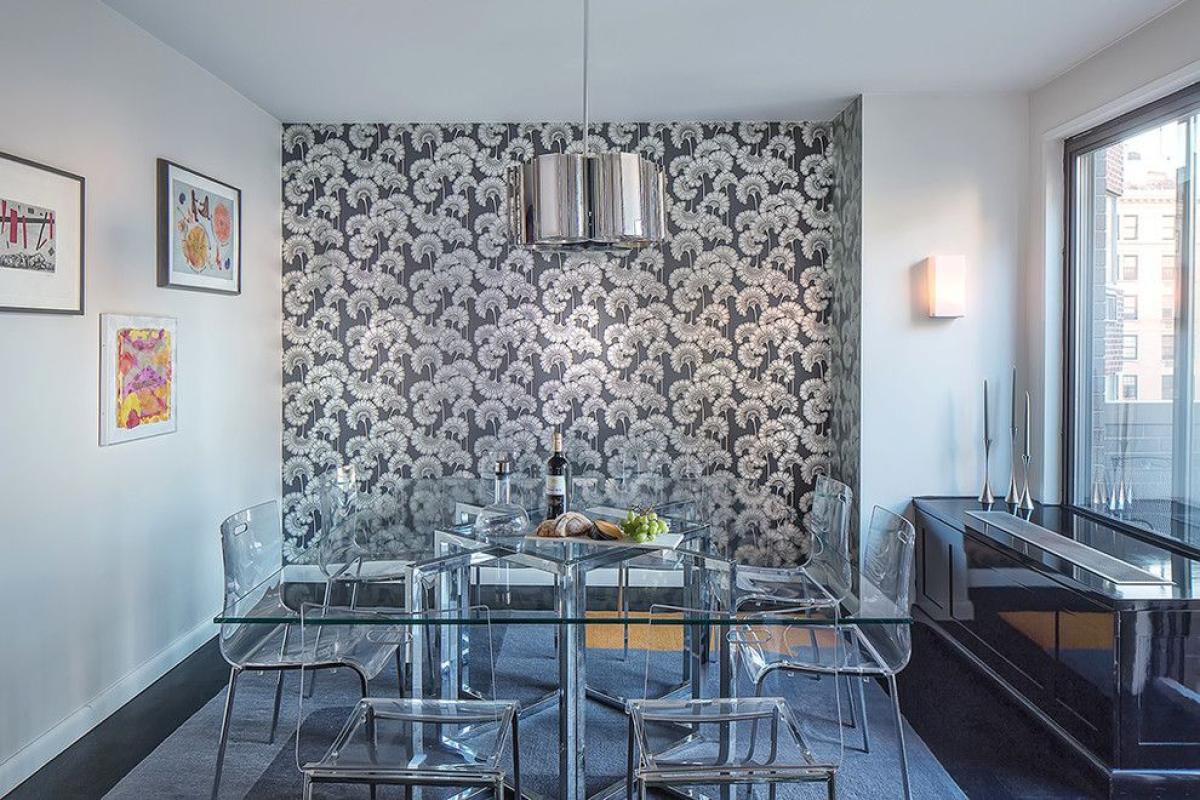 Обои против краски: что лучше, какие нюансы нужно учесть Обои против краски: что лучше, какие нюансы нужно учесть