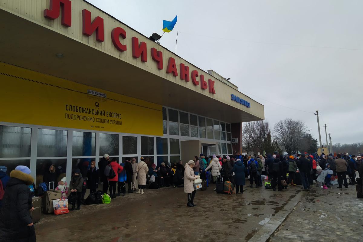 В Луганську область їде гуманітарна допомога - Сегій Гайдай В Луганську область їде гуманітарна допомога - Сегій Гайдай