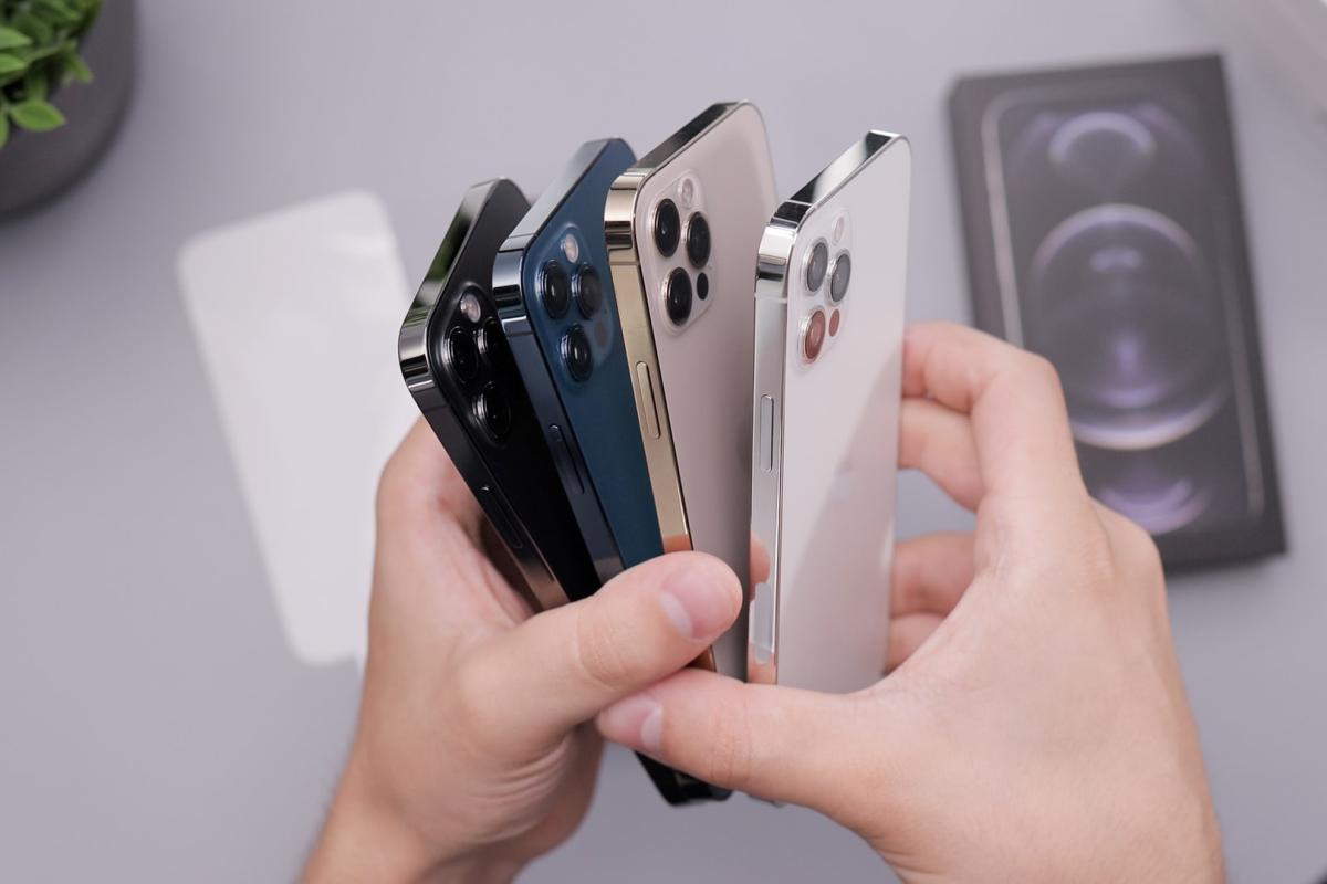 Все о подержанных iPhone: эксперты Стилус рассказали, какие модели выбрать и как безопасно покупать Все о подержанных iPhone: эксперты Стилус рассказали, какие модели выбрать и как безопасно покупать