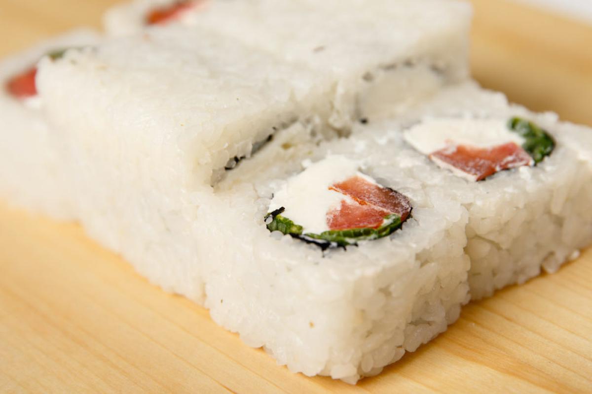 Как приготовить суши с рисом наружу: Секреты Instafood Как приготовить суши с рисом наружу: Секреты Instafood