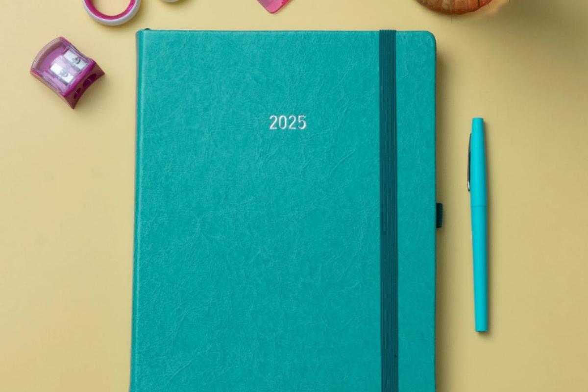 7 научно обоснованных причин, почему вам нужен датированный дневник на 2025 год