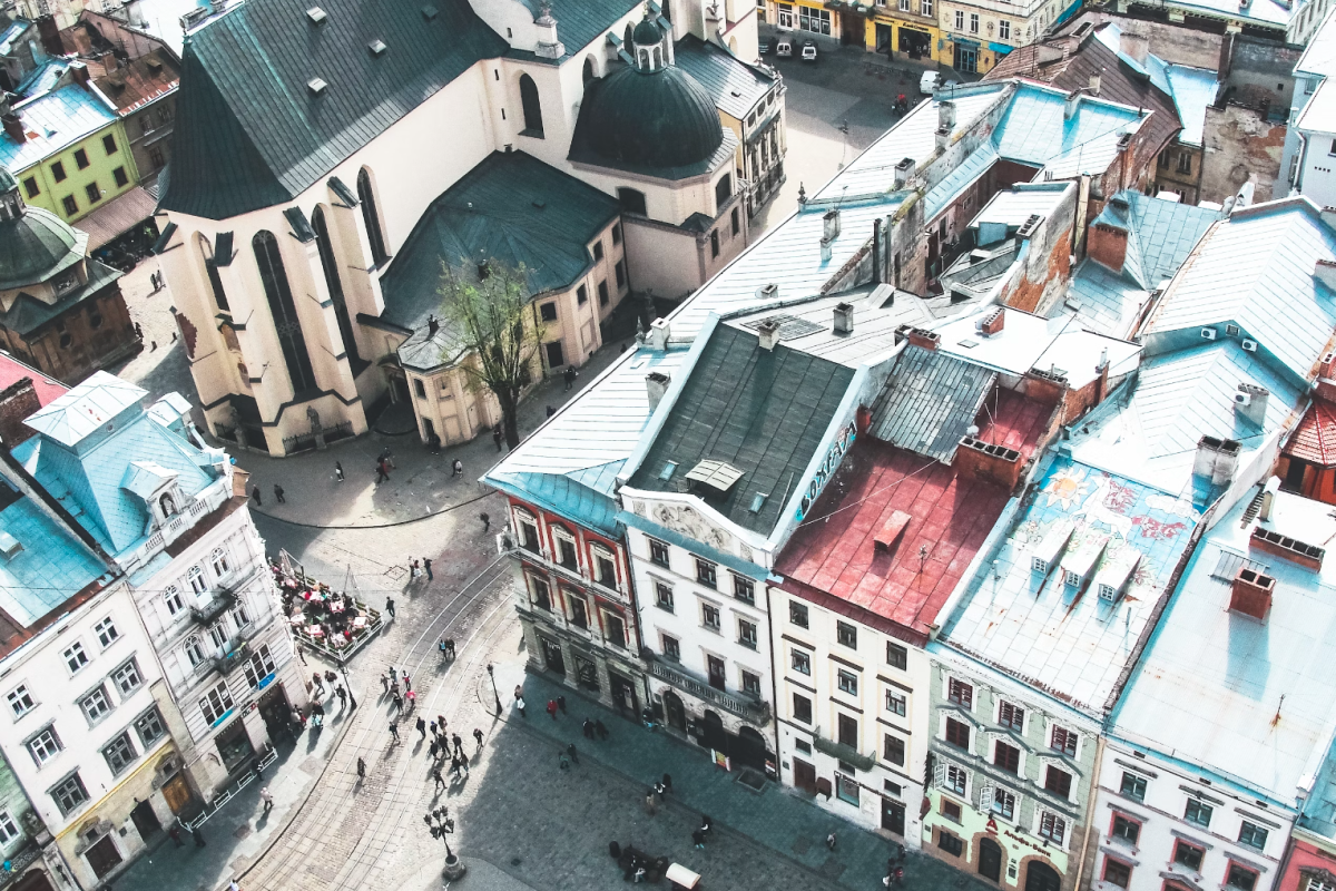 Малі міста чи мегаполіси: де зростає інтерес до купівлі квартир