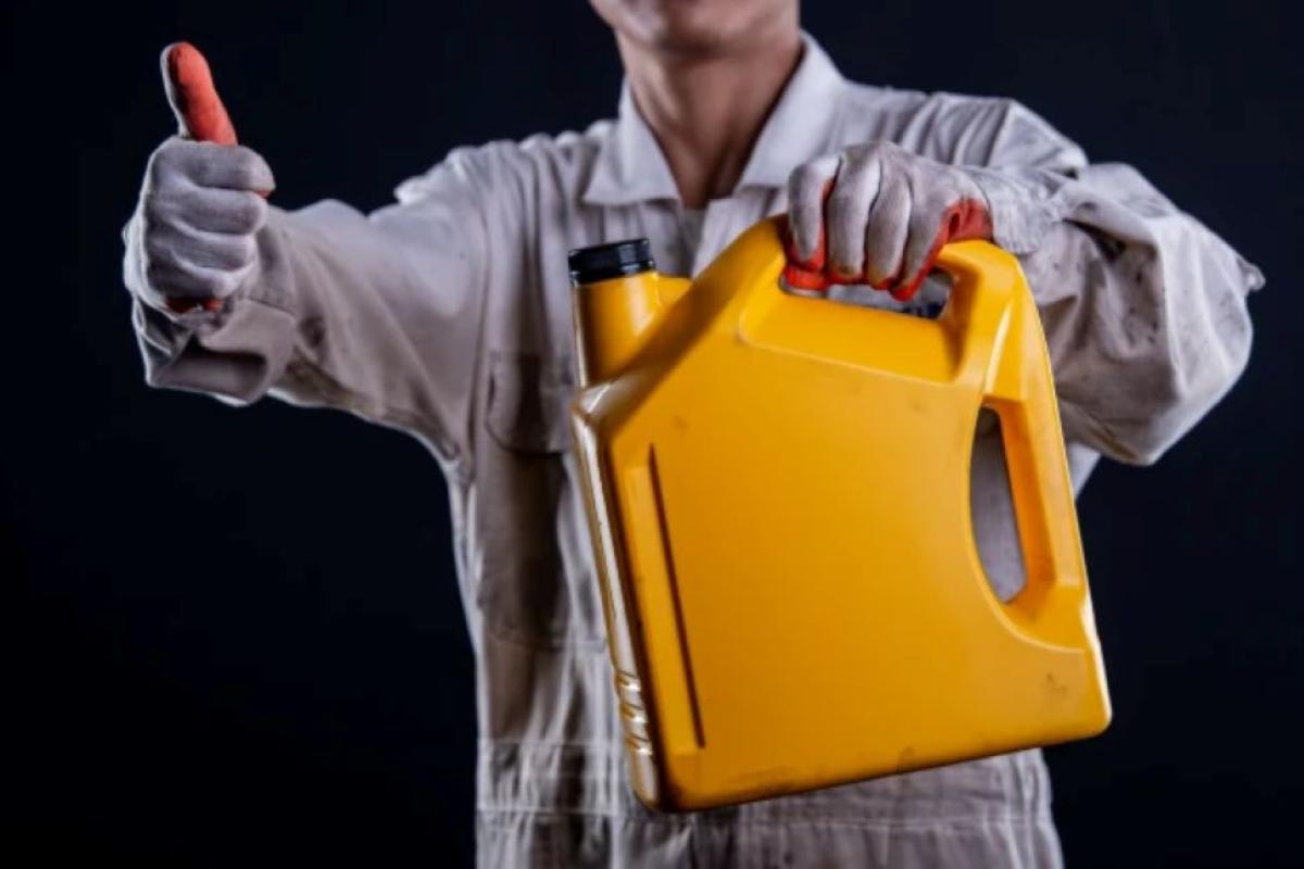 Особливості вибору синтетичної моторної оливи для вашого авто арал хайтронік