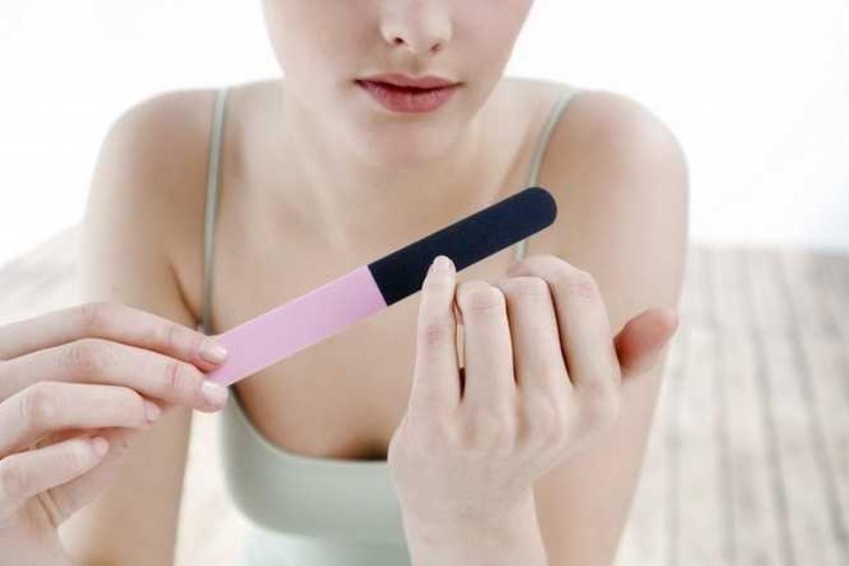 Слоятся ногти: что делать Слоятся ногти: что делать