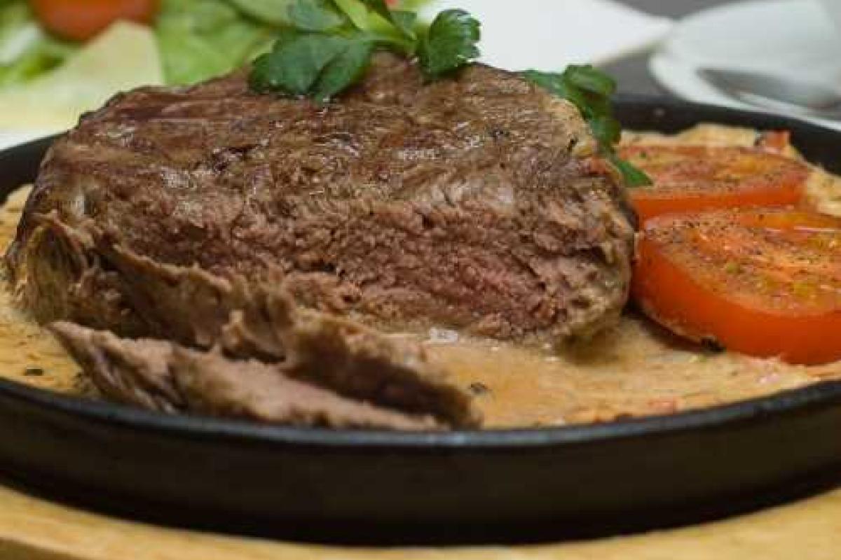Говяжья вырезка с соусом из виски Говяжья вырезка с соусом из виски