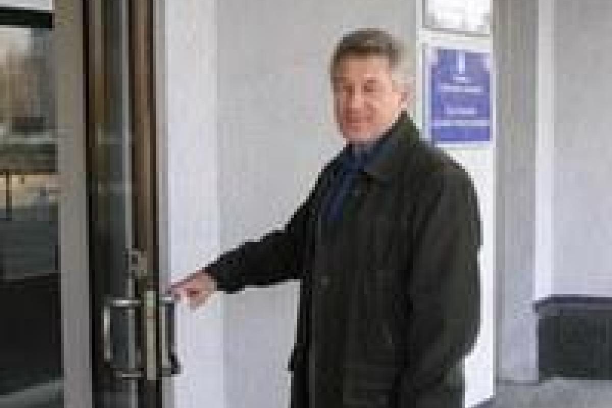 «Все вопросы будем решать конструктивно и объективно». Интервью с городским головой г. Рубежное К.Г. Козюбердой. «Все вопросы будем решать конструктивно и объективно». Интервью с городским головой г. Рубежное К.Г. Козюбердой.