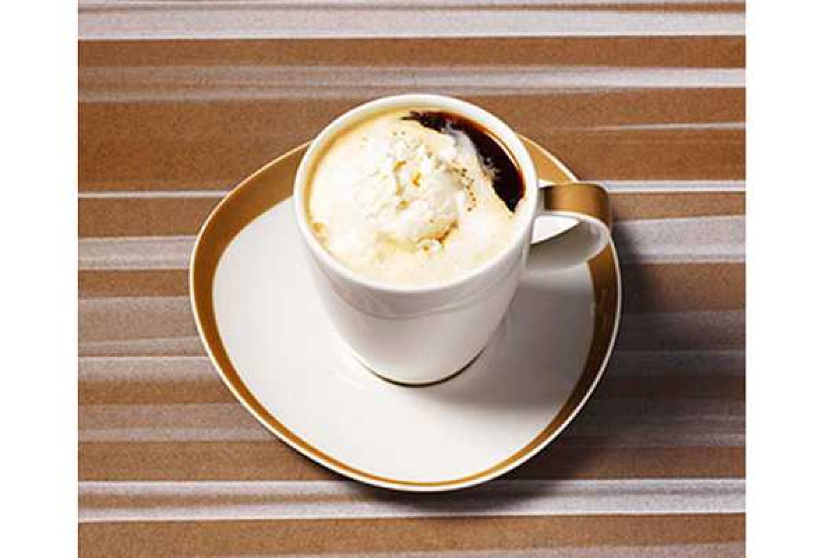 Холодный кофе «Эспрессо с мороженым» Холодный кофе «Эспрессо с мороженым»