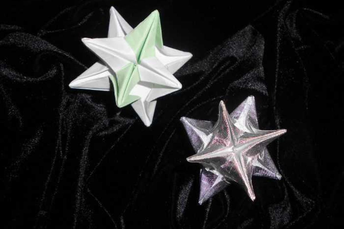 Рождественская Звезда в технике модульного оригами