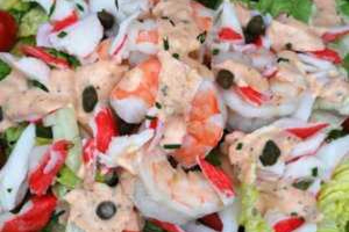 Салат Луиза с креветками и белым мясом Салат Луиза с креветками и белым мясом