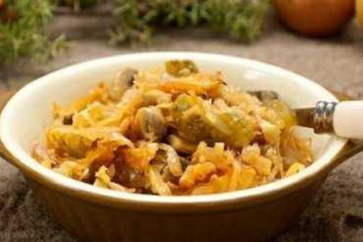 Капустная солянка с шампиньонами Капустная солянка с шампиньонами