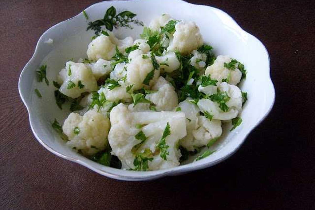Салат из цветной капусты