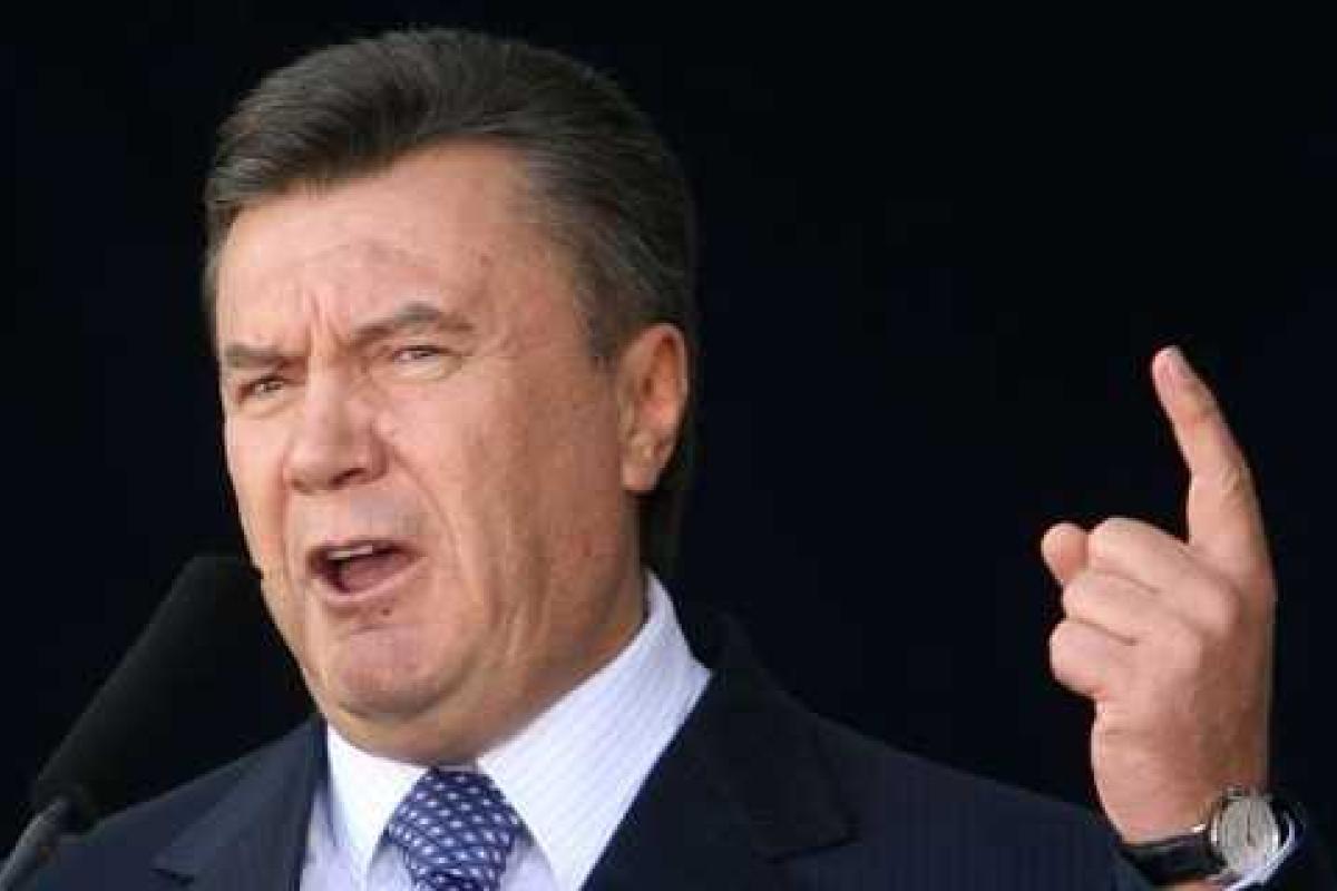 Вчера в Верховную Раду Янукович приехал после капельницы Вчера в Верховную Раду Янукович приехал после капельницы
