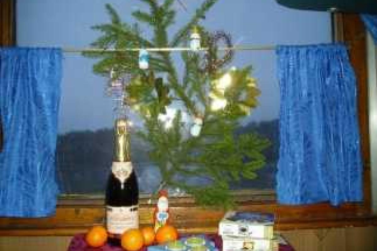 За новогодние и рождественские праздники Донецкая железная дорога перевезла свыше 384 тысяч пассажиров За новогодние и рождественские праздники Донецкая железная дорога перевезла свыше 384 тысяч пассажиров