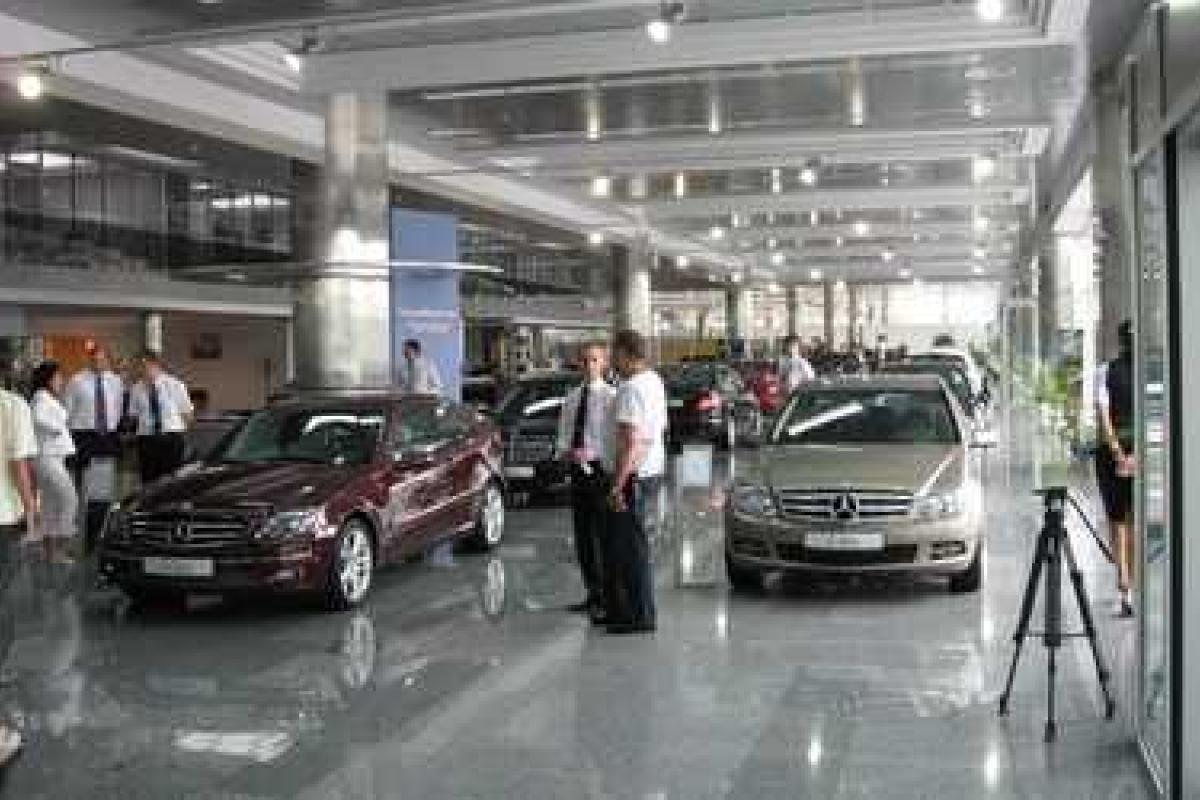 В Украине массово закрываются автосалоны В Украине массово закрываются автосалоны