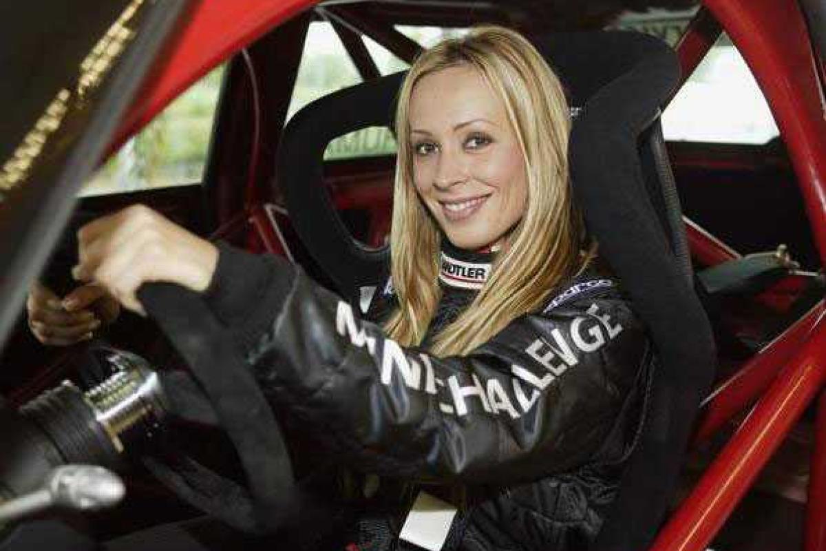 Жена Шумахера обратилась к журналистам Жена Шумахера обратилась к журналистам