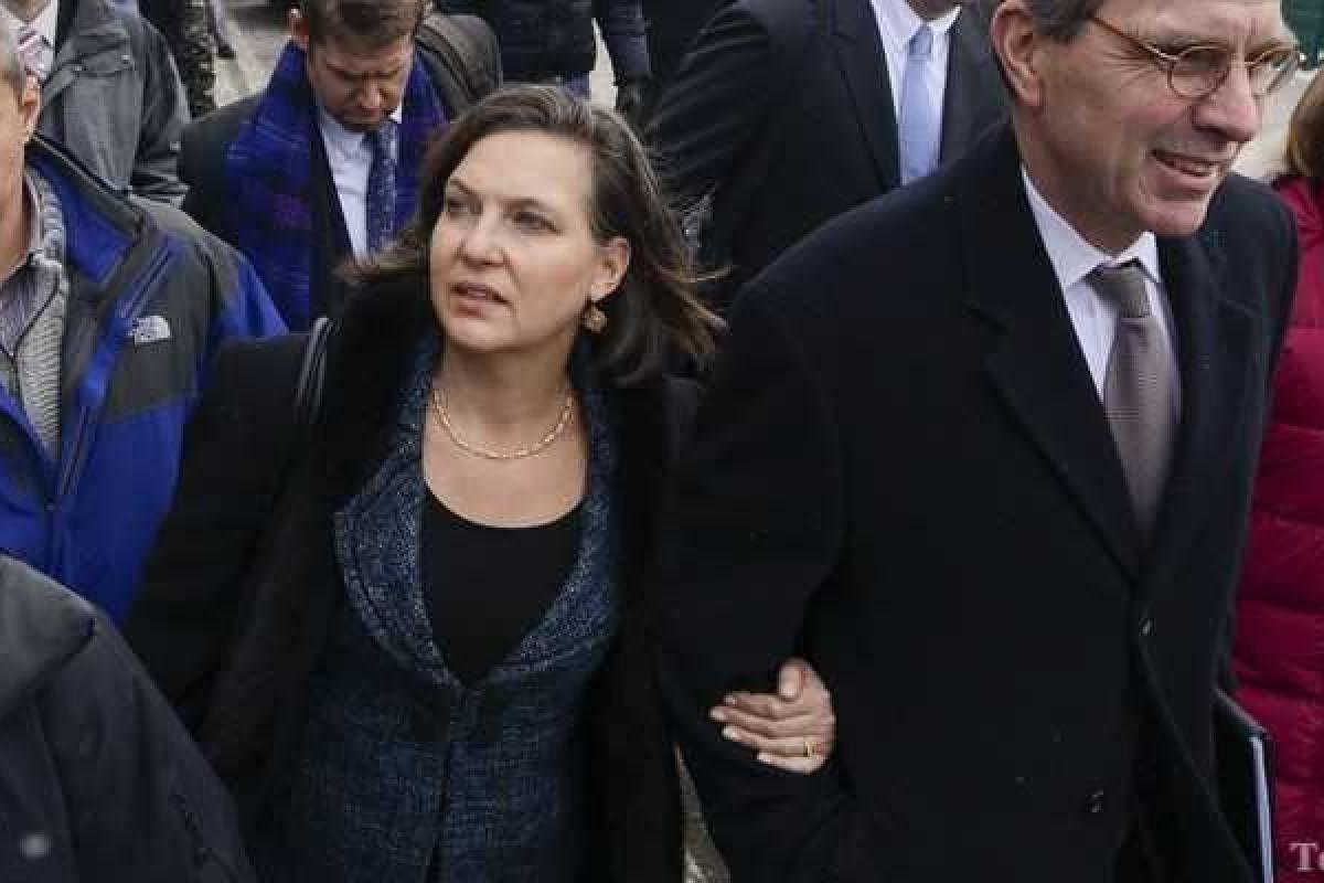 США рассмотрят широкий спектр санкций в отношении украинской власти США рассмотрят широкий спектр санкций в отношении украинской власти