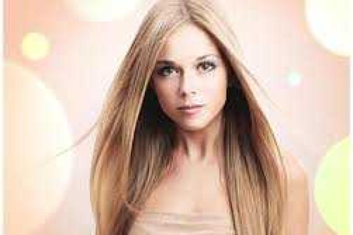 Лавика показала стройное тело в новом клипе