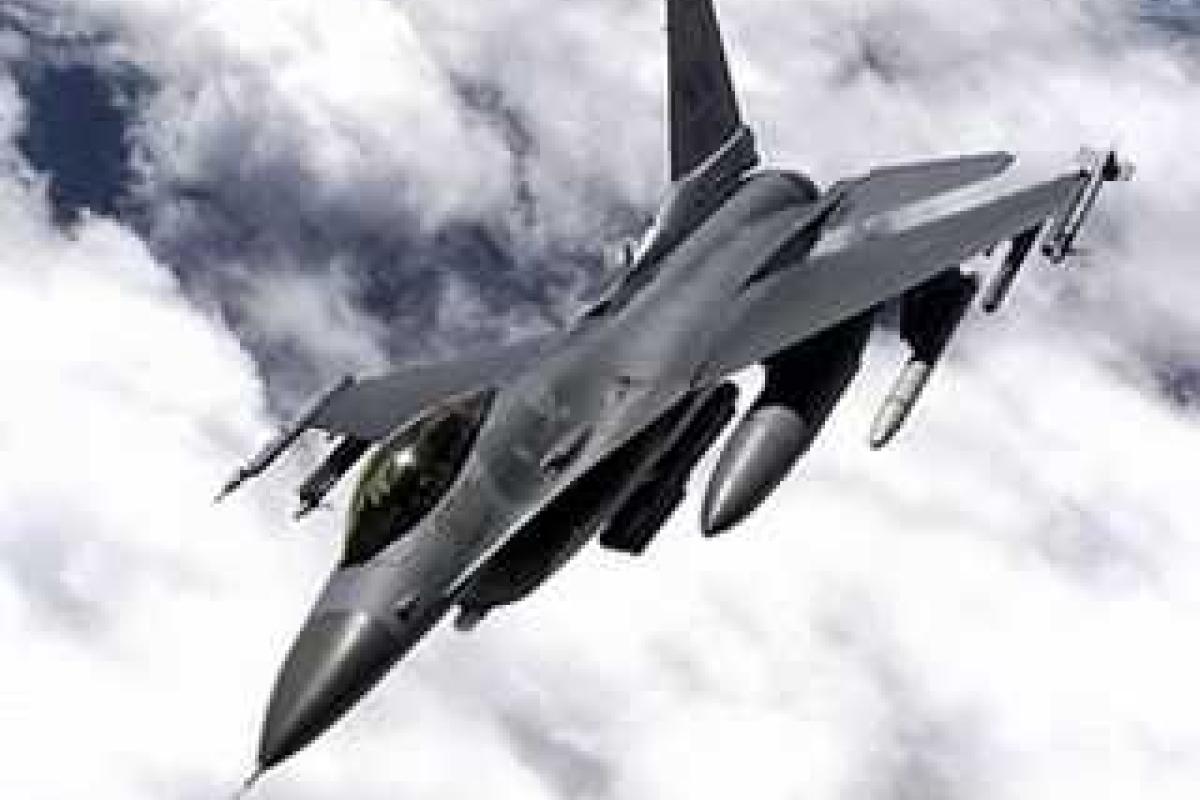 У побережья Вирджинии упал истребитель ВМС США У побережья Вирджинии упал истребитель ВМС США
