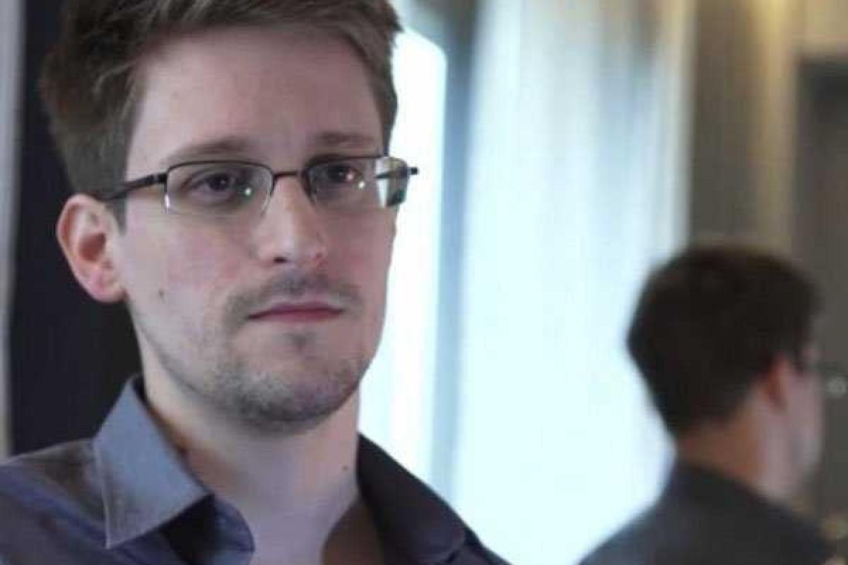 Мировые СМИ требуют от Обамы помилования для Сноудена