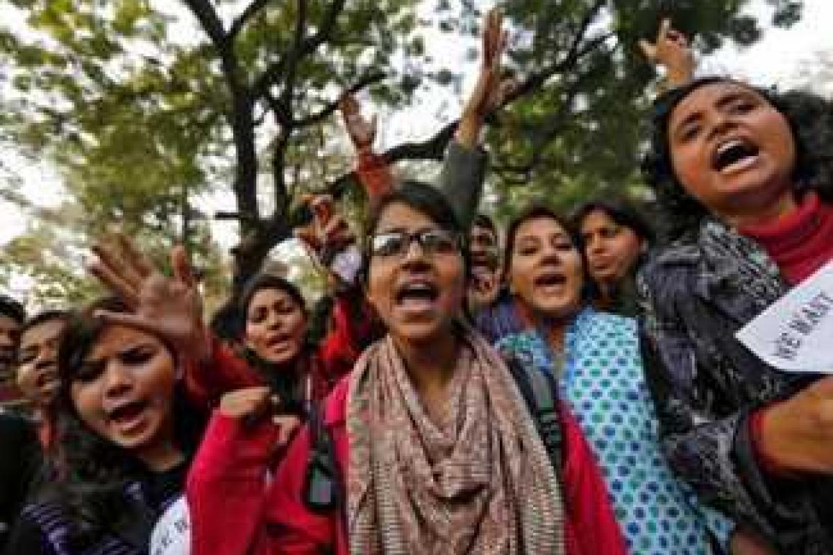 В Калькутте зверское убийство девушки вызвало протесты 