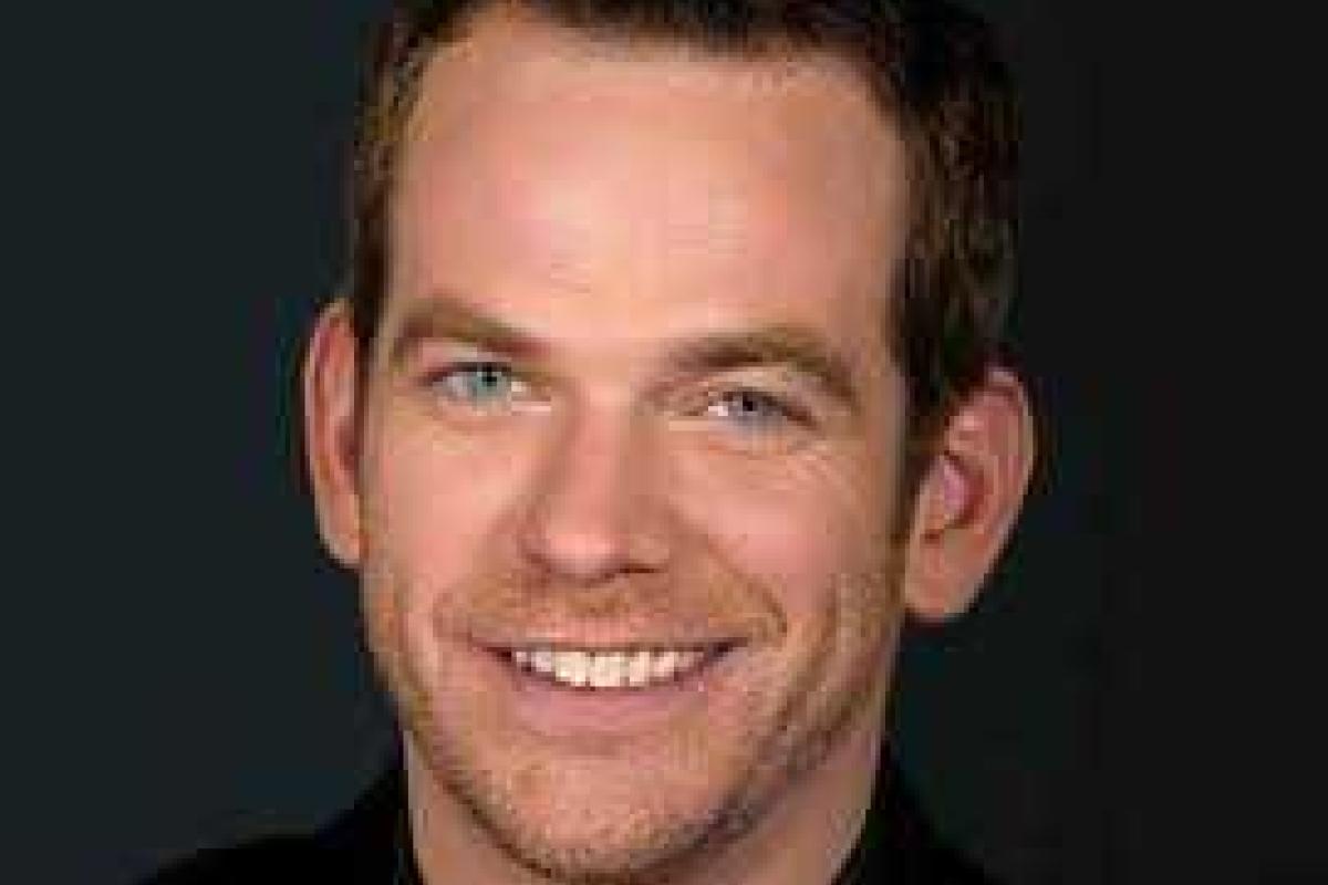 Гару стеснялся огромных ушей и большого носа